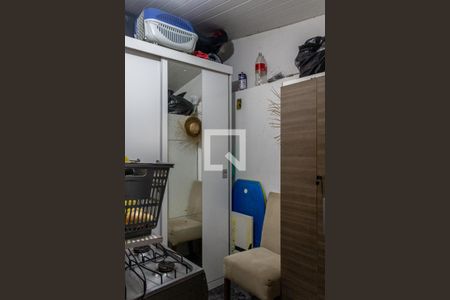 Casa à venda com 40m², 2 quartos e 1 vagaCloset