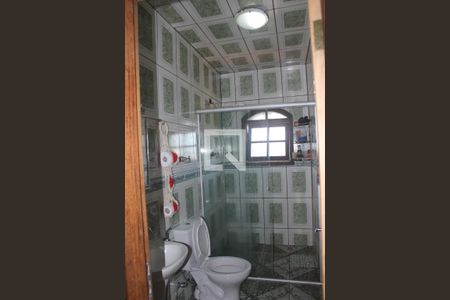 Casa à venda com 330m², 3 quartos e 3 vagasBanheiro Social