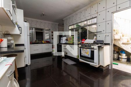 Casa à venda com 225m², 3 quartos e 1 vaga Casa à venda com 225m², 3 quartos e 1 vagaCozinha