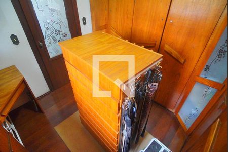 Casa à venda com 450m², 3 quartos e 2 vagasCloset da suíte