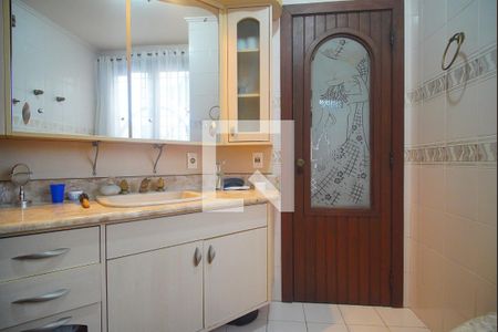 Casa à venda com 450m², 3 quartos e 2 vagasBanheiro da Suíte