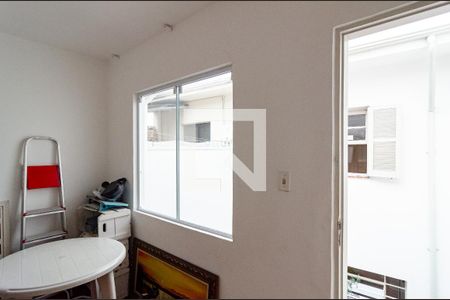 Casa à venda com 109m², 3 quartos e 1 vaga Casa à venda com 109m², 3 quartos e 1 vagaEdícula