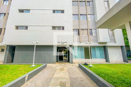 Apartamento à venda com 70m², 2 quartos e 1 vaga Apartamento à venda com 70m², 2 quartos e 1 vagaFachada