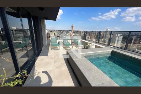 Studio para alugar com 19m², 1 quarto e sem vaga Studio para alugar com 19m², 1 quarto e sem vagaÁrea comum - Piscina