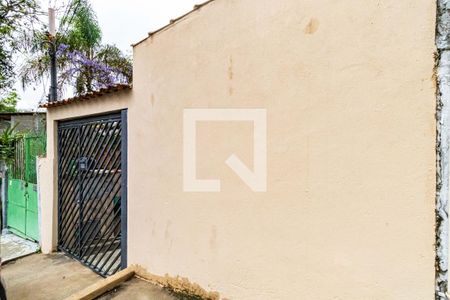 Casa à venda com 110m², 3 quartos e 2 vagas Casa à venda com 110m², 3 quartos e 2 vagasFachada