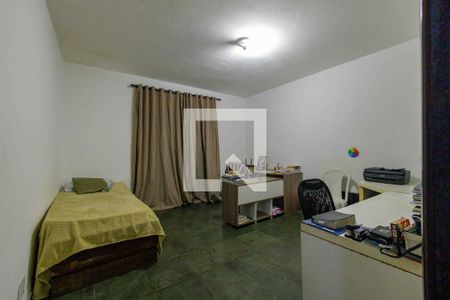 Casa de condomínio à venda com 290m², 3 quartos e 3 vagas Casa de condomínio à venda com 290m², 3 quartos e 3 vagasQuarto 2