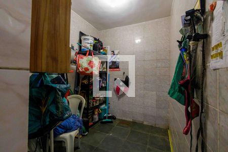 Casa de condomínio à venda com 290m², 3 quartos e 3 vagas Casa de condomínio à venda com 290m², 3 quartos e 3 vagasQuarto de Serviço