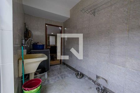 Casa de condomínio à venda com 290m², 3 quartos e 3 vagas Casa de condomínio à venda com 290m², 3 quartos e 3 vagasÁrea de Serviço