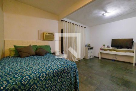 Casa de condomínio à venda com 290m², 3 quartos e 3 vagas Casa de condomínio à venda com 290m², 3 quartos e 3 vagasSuíte