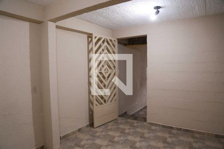 Quarto de casa à venda com 4 quartos, 320m² em Vila Yolanda, Osasco