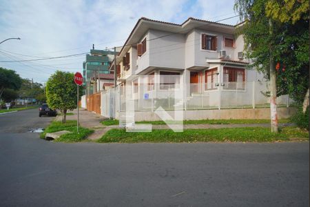 Casa à venda com 162m², 3 quartos e 3 vagasFachada