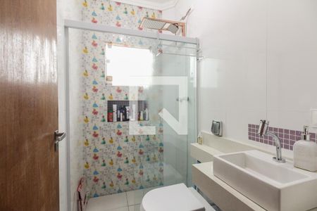 Casa à venda com 152m², 3 quartos e 2 vagas Casa à venda com 152m², 3 quartos e 2 vagasBanheiro Social