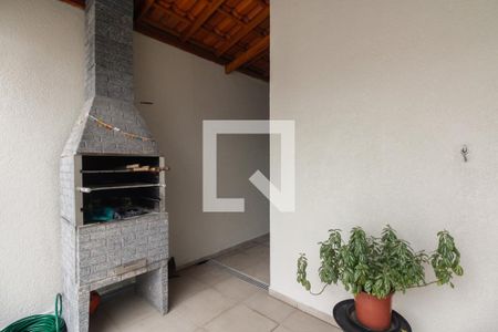 Casa à venda com 152m², 3 quartos e 2 vagas Casa à venda com 152m², 3 quartos e 2 vagasQuintal e Churrasqueira