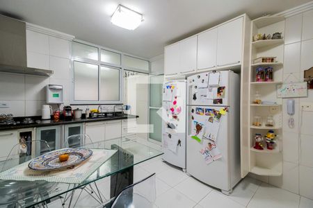 Apartamento à venda com 130m², 3 quartos e 3 vagas Apartamento à venda com 130m², 3 quartos e 3 vagasCozinha