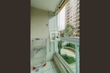 Apartamento à venda com 130m², 3 quartos e 3 vagas Apartamento à venda com 130m², 3 quartos e 3 vagasVaranda da Suíte 3