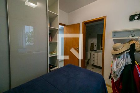 Apartamento à venda com 130m², 3 quartos e 3 vagas Apartamento à venda com 130m², 3 quartos e 3 vagasSuíte 1
