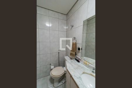 Apartamento à venda com 130m², 3 quartos e 3 vagas Apartamento à venda com 130m², 3 quartos e 3 vagasBanheiro da Suíte 1