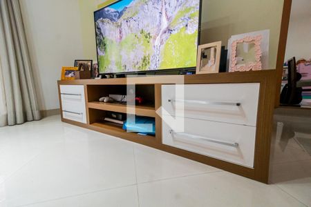 Apartamento à venda com 130m², 3 quartos e 3 vagas Apartamento à venda com 130m², 3 quartos e 3 vagasSala