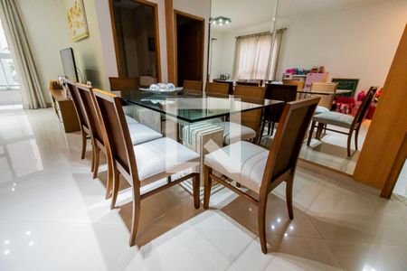 Apartamento à venda com 130m², 3 quartos e 3 vagas Apartamento à venda com 130m², 3 quartos e 3 vagasÁrea comum