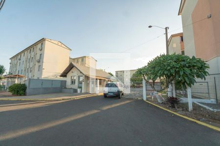 Apartamento para alugar com 54m², 2 quartos e 1 vagaFachada