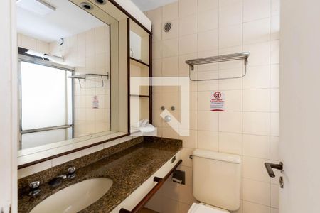 Banheiro de kitnet/studio para alugar com 1 quarto, 40m² em Campos Elíseos, São Paulo