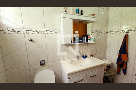 Casa à venda com 237m², 3 quartos e 3 vagas Casa à venda com 237m², 3 quartos e 3 vagasBanheiro