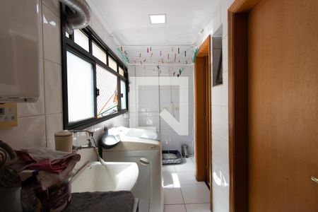 Apartamento à venda com 125m², 3 quartos e 2 vagas Apartamento à venda com 125m², 3 quartos e 2 vagasÁrea de Serviço