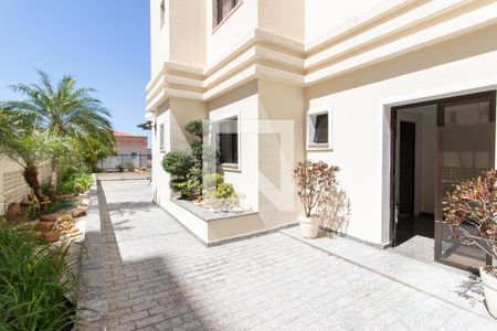 Apartamento à venda com 125m², 3 quartos e 2 vagas Apartamento à venda com 125m², 3 quartos e 2 vagasÁrea comum - Piscina