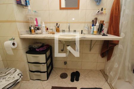 Apartamento à venda com 127m², 3 quartos e 2 vagas Apartamento à venda com 127m², 3 quartos e 2 vagasBanheiro 2