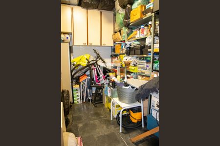 Casa à venda com 211m², 3 quartos e 2 vagas Casa à venda com 211m², 3 quartos e 2 vagasQuarto e Banheiro de Serviço