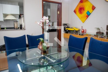 Casa à venda com 211m², 3 quartos e 2 vagas Casa à venda com 211m², 3 quartos e 2 vagasCopa