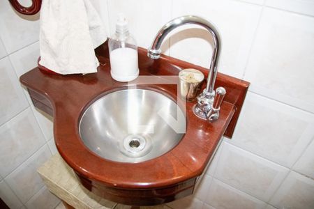 Casa à venda com 211m², 3 quartos e 2 vagas Casa à venda com 211m², 3 quartos e 2 vagasBanheiro 3