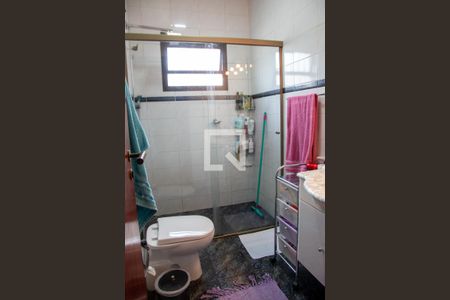 Casa à venda com 211m², 3 quartos e 2 vagas Casa à venda com 211m², 3 quartos e 2 vagasBanheiro 2