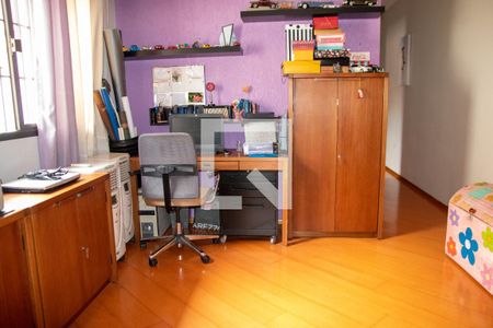 Casa à venda com 211m², 3 quartos e 2 vagas Casa à venda com 211m², 3 quartos e 2 vagasEscritório