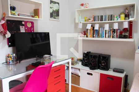 Casa à venda com 211m², 3 quartos e 2 vagas Casa à venda com 211m², 3 quartos e 2 vagasQuarto 2