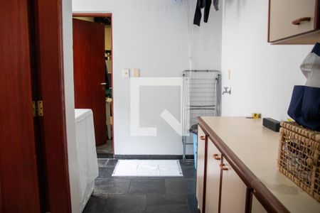 Casa à venda com 211m², 3 quartos e 2 vagas Casa à venda com 211m², 3 quartos e 2 vagasÁrea de Serviço