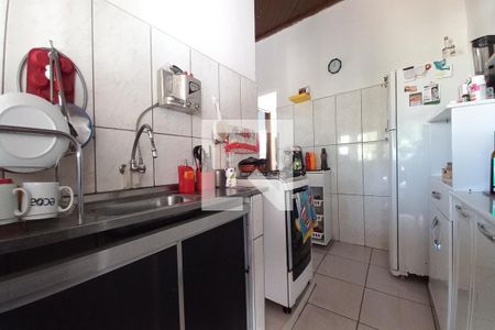 Casa à venda com 150m², 3 quartos e 1 vaga Casa à venda com 150m², 3 quartos e 1 vagaCozinha