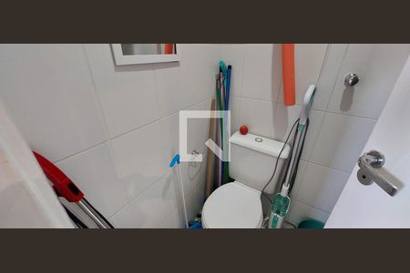 Apartamento à venda com 120m², 4 quartos e 2 vagas Apartamento à venda com 120m², 4 quartos e 2 vagasÁrea de Serviço