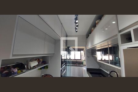 Apartamento à venda com 120m², 4 quartos e 2 vagas Apartamento à venda com 120m², 4 quartos e 2 vagasCozinha