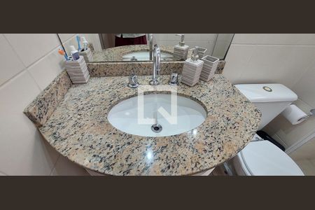 Apartamento à venda com 120m², 4 quartos e 2 vagas Apartamento à venda com 120m², 4 quartos e 2 vagasBanheiro