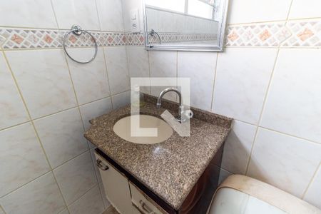 Casa à venda com 240m², 3 quartos e 2 vagas Casa à venda com 240m², 3 quartos e 2 vagasBanheiro Social