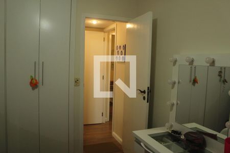 Apartamento à venda com 136m², 4 quartos e 3 vagasQuarto 2