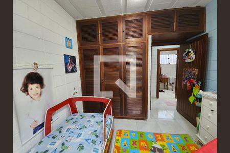 Casa à venda com 201m², 3 quartos e 4 vagas Casa à venda com 201m², 3 quartos e 4 vagasQuarto 2