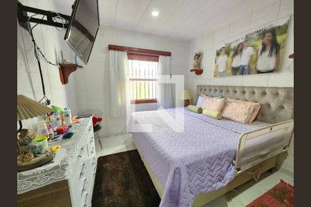 Casa à venda com 201m², 3 quartos e 4 vagas Casa à venda com 201m², 3 quartos e 4 vagasSuite