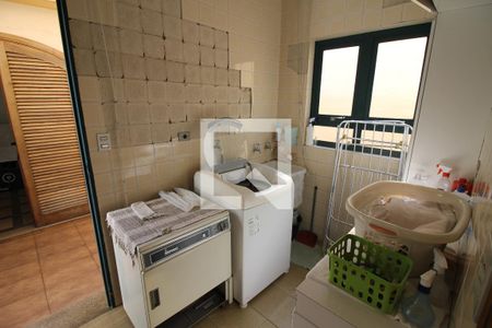 Casa à venda com 235m², 3 quartos e 3 vagasÁrea de Serviço