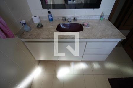 Casa à venda com 235m², 3 quartos e 3 vagasBanheiro