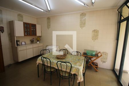 Casa à venda com 235m², 3 quartos e 3 vagasCozinha