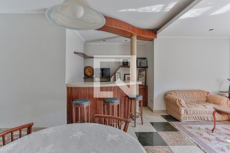 Apartamento à venda com 251m², 4 quartos e 3 vagas Apartamento à venda com 251m², 4 quartos e 3 vagasSala 2