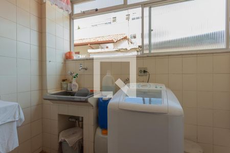 Apartamento à venda com 251m², 4 quartos e 3 vagas Apartamento à venda com 251m², 4 quartos e 3 vagasÁrea de Serviço