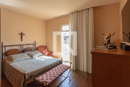 Apartamento à venda com 251m², 4 quartos e 3 vagas Apartamento à venda com 251m², 4 quartos e 3 vagasSuíte